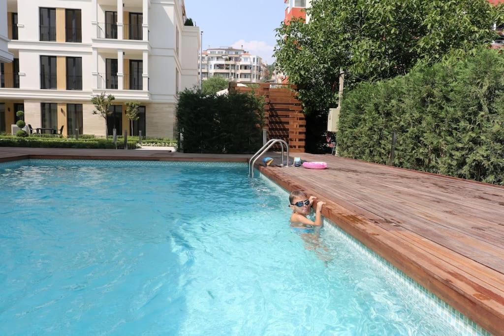 וארנה Apartment In Evargreen Complex With Terrace מראה חיצוני תמונה