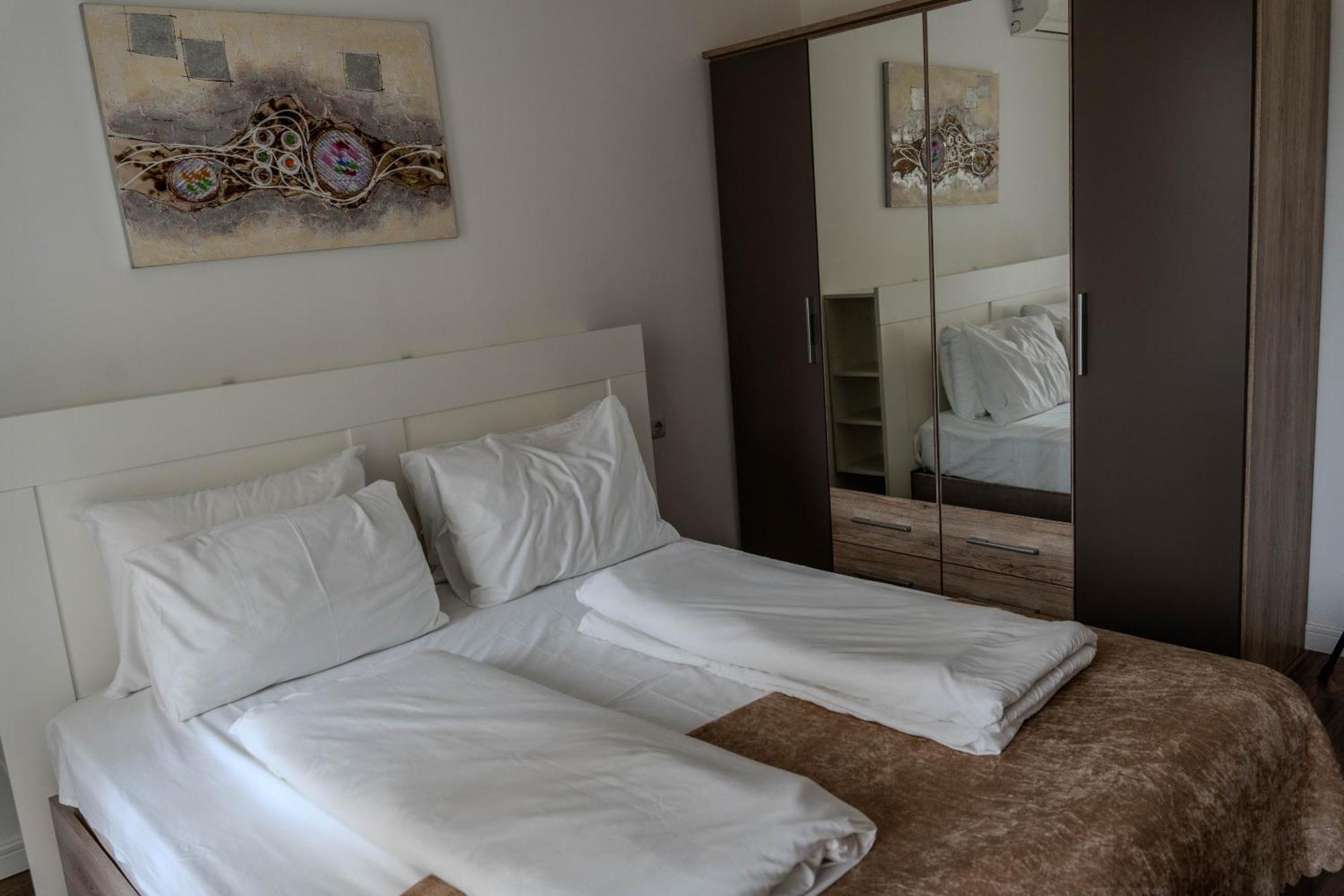 וארנה Apartment In Evargreen Complex With Terrace מראה חיצוני תמונה