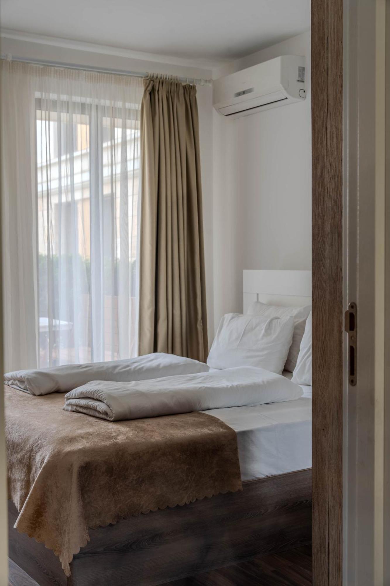 וארנה Apartment In Evargreen Complex With Terrace מראה חיצוני תמונה