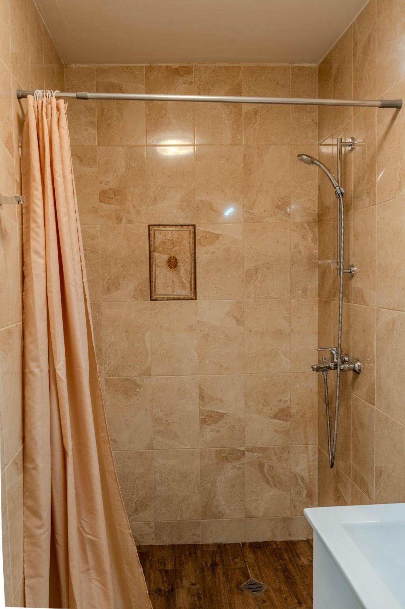 וארנה Apartment In Evargreen Complex With Terrace מראה חיצוני תמונה