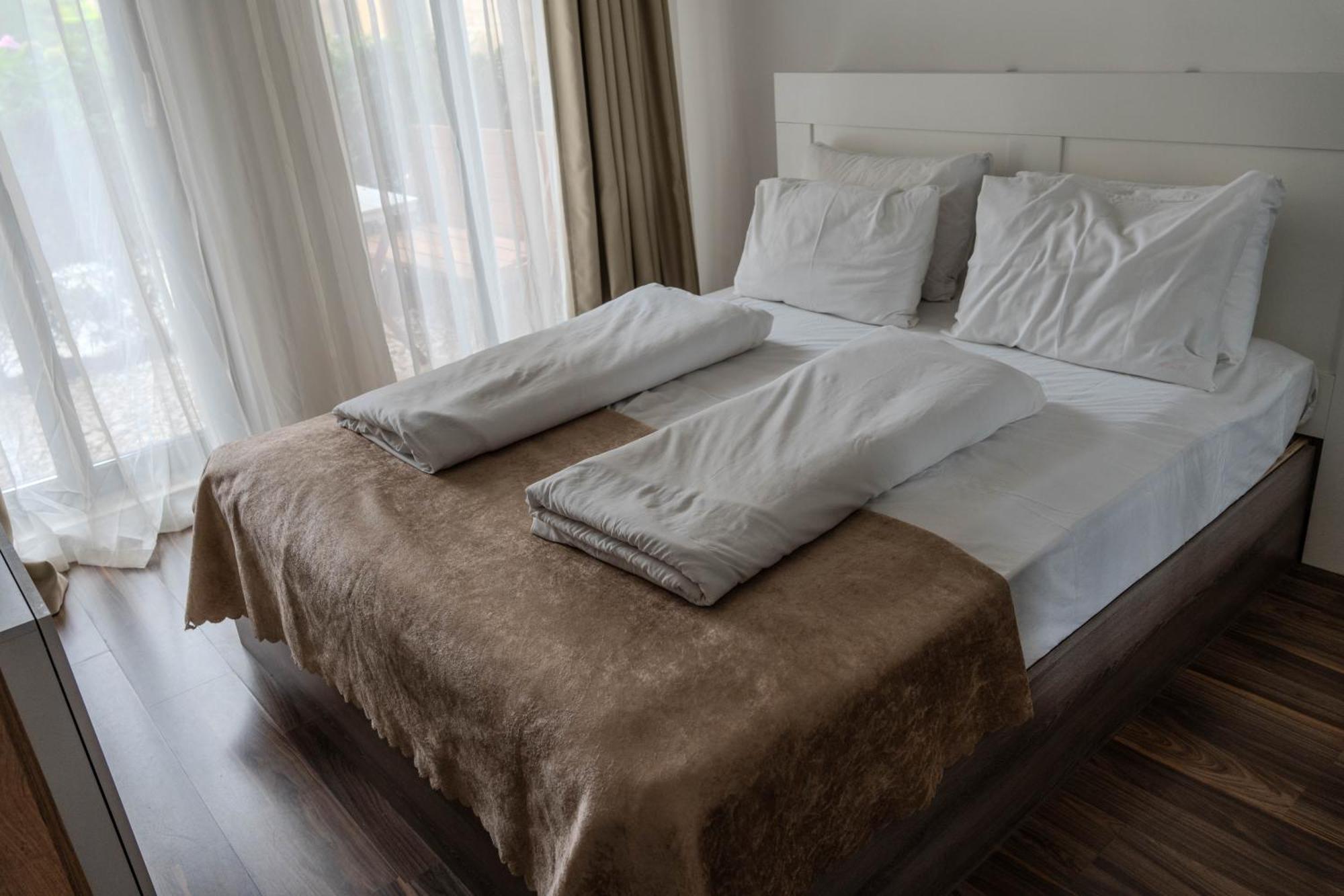 וארנה Apartment In Evargreen Complex With Terrace מראה חיצוני תמונה